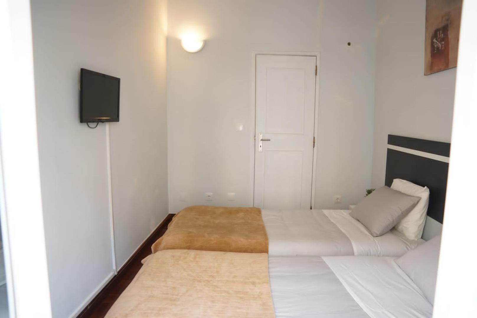 Bisengototo Homestay Lisbon Exterior photo