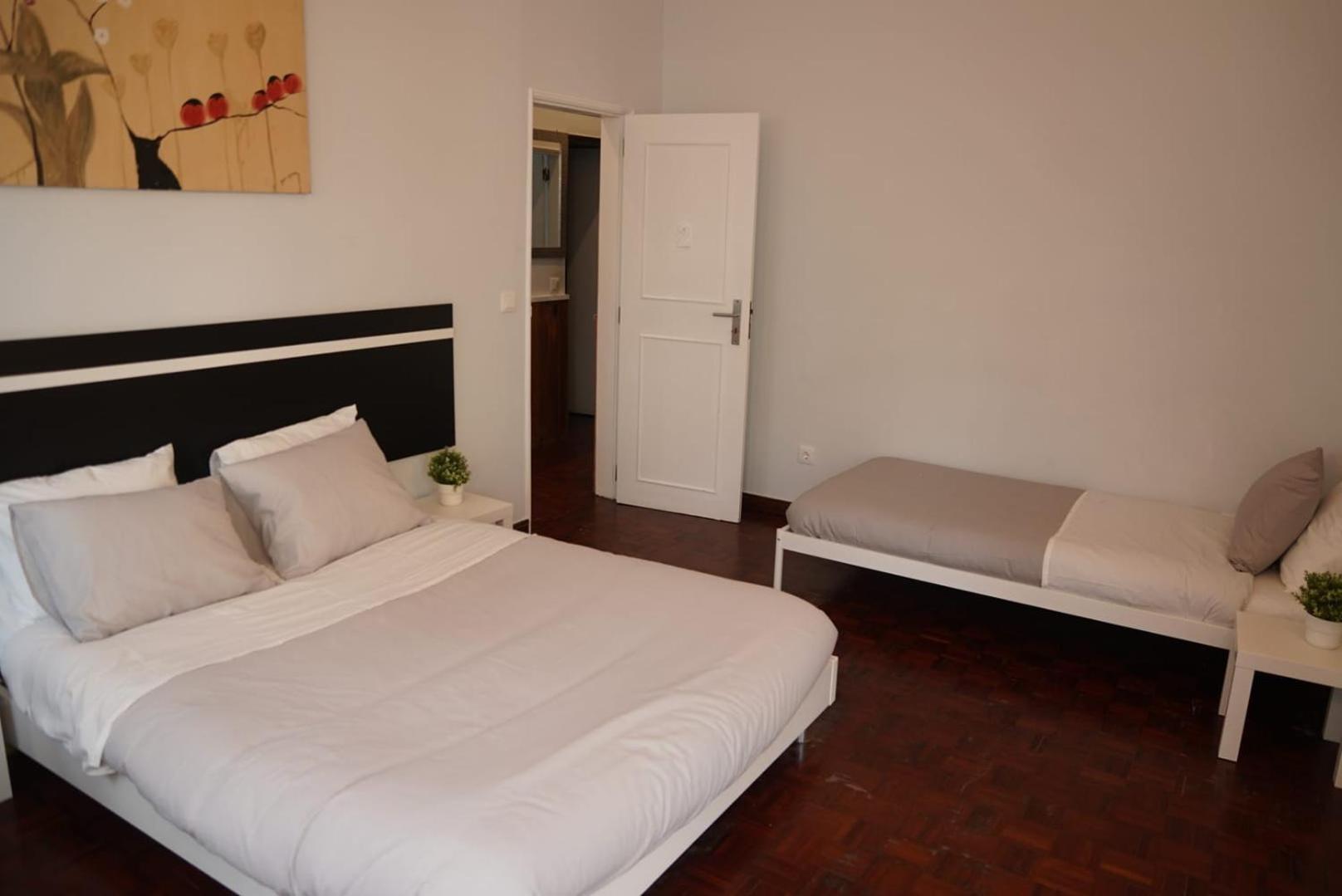 Bisengototo Homestay Lisbon Exterior photo
